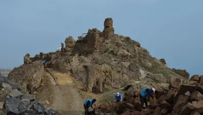 Adilcevaz Kalesi'nde restorasyon çalışması