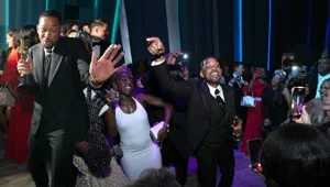 Oscar'da tokat skandalına imza atan Will Smith partide coştu Oscar'da tokat skandalına imza atan Will Smith partide coştu