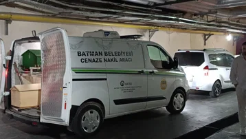 Batman'da damdan düşen kişi yaşamını yitirdi