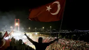 FETÖ'nün darbe girişiminin 10'uncu yılı: 15 Temmuz gecesi saat saat neler yaşandı? FETÖ'nün darbe girişiminin 10'uncu yılı: 15 Temmuz gecesi saat saat neler yaşandı?