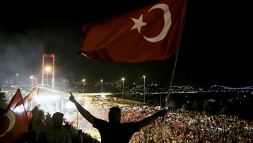 FETÖ'nün darbe girişiminin 10'uncu yılı: 15 Temmuz gecesi saat saat neler yaşandı?