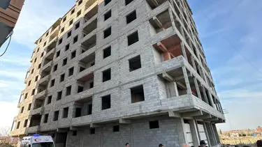 Osmaniye'de inşaattan düşen işçi ağır yaralandı