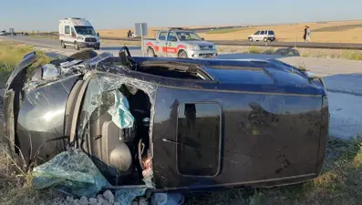 Konya’da devrilen otomobilde 4 kişi yaralandı