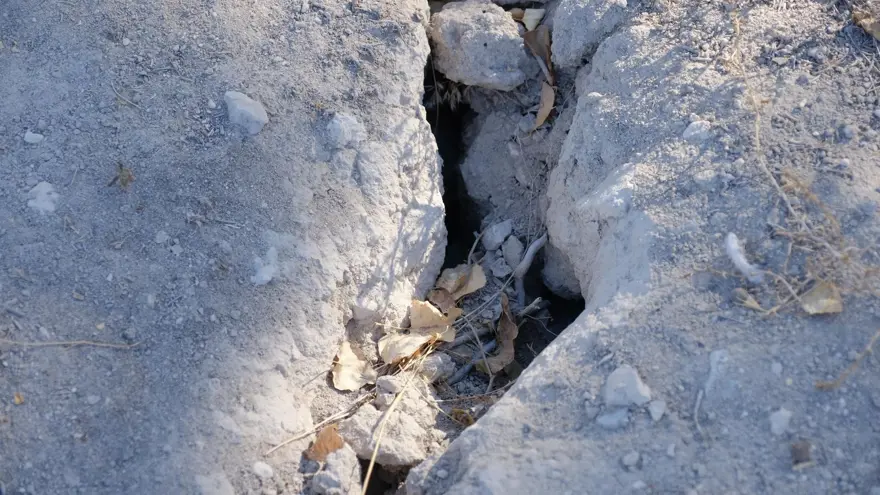 Obruk sayısı hızla artıyor! Volkanik gaz çıkışı da görülmeye başlandı 6 Obruk sayısı hızla artıyor! Volkanik gaz çıkışı da görülmeye başlandı 6