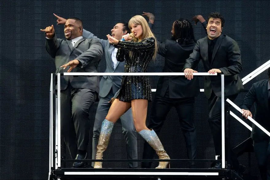 Taylor Swift'in sapığı konserde yakalandı! 3
