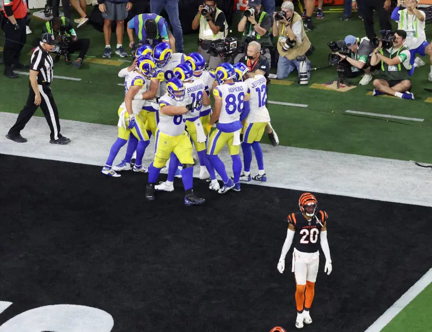 Los Angeles Rams Super Bowl'da şampiyon 