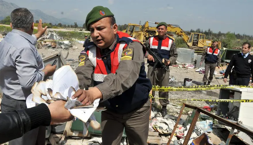 Antalya'da 'evraklar yakıldı' iddiası 4