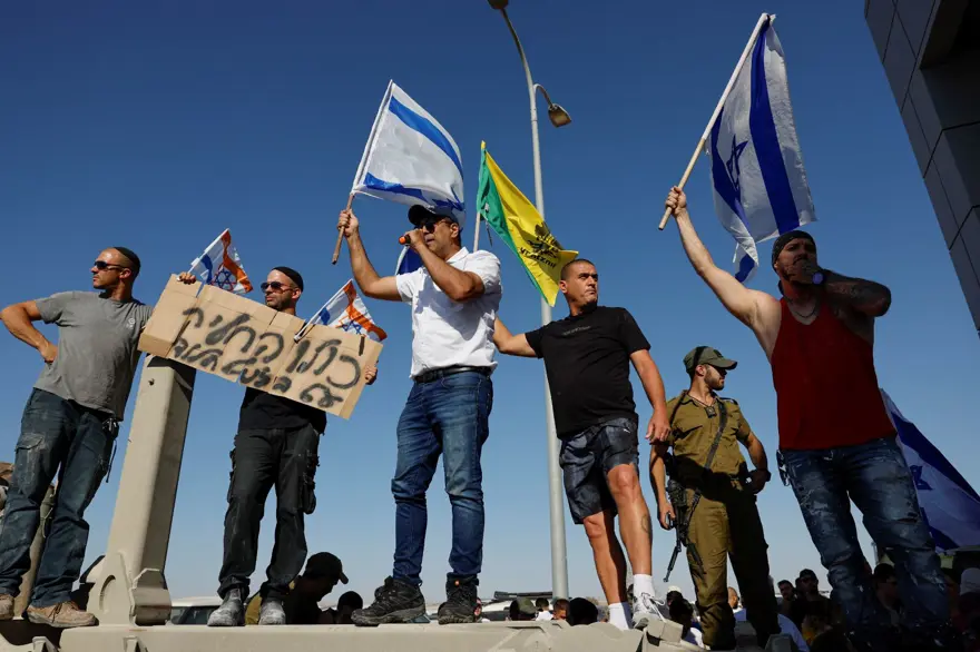 9 İSRAİLLİ ASKER BİR FİLİSTİNLİYE CİNSEL İŞKENCEDEN GÖZALTIANA ALINDI 4 9 İSRAİLLİ ASKER BİR FİLİSTİNLİYE CİNSEL İŞKENCEDEN GÖZALTIANA ALINDI 4