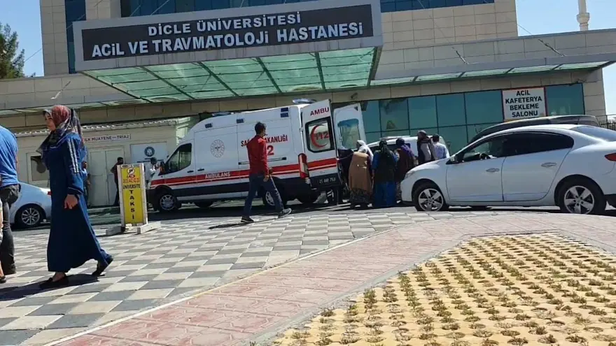 Ailesinin karıştığı kavgayı ayırırken vurulan polis yaşamınıyitirdi 4 Ailesinin karıştığı kavgayı ayırırken vurulan polis yaşamınıyitirdi 4
