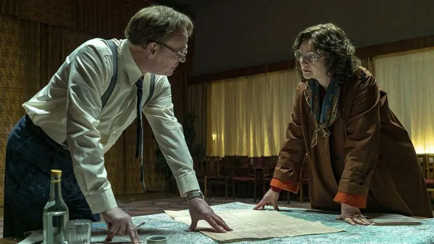 35. Chernobyl (2019) 16