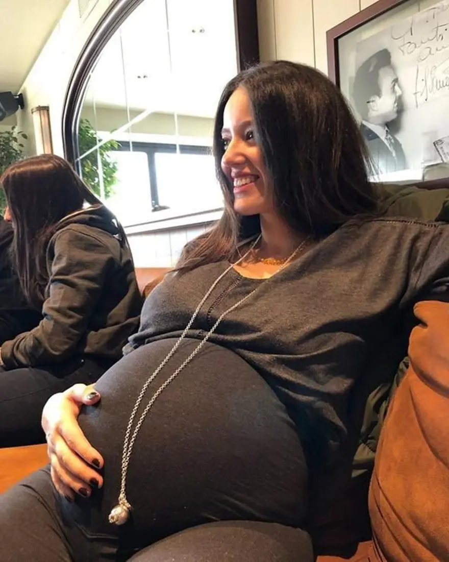 Boşanma iddialarıyla gündemdeydi! Pelin Akil hamileyken aşerdiği şeyi itiraf etti "Gizli gizli tuvalette yiyordum" 5