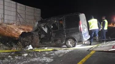 Kars'ta otomobil ile hafif ticari araç çarpıştı: 1 ölü, 6 yaralı