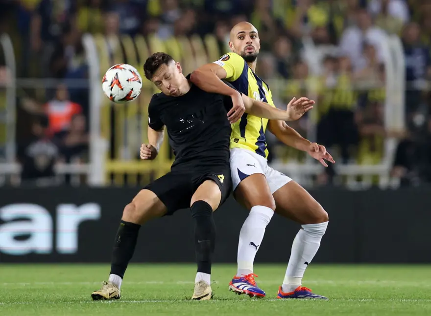 Fenerbahçe Avrupa Ligi'ne galibiyetle başladı: Kadıköy'de 3 gol 2 kırmızı kart! 