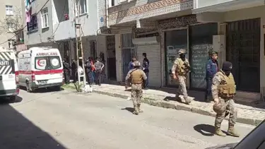 Bir kişi kendini eve kitledi: Özel harekat polisleri harekete geçti