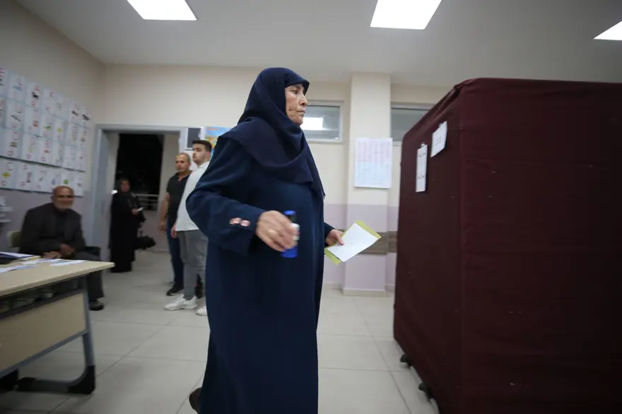 Deprem bölgesinde seçimin ikinci turu 24