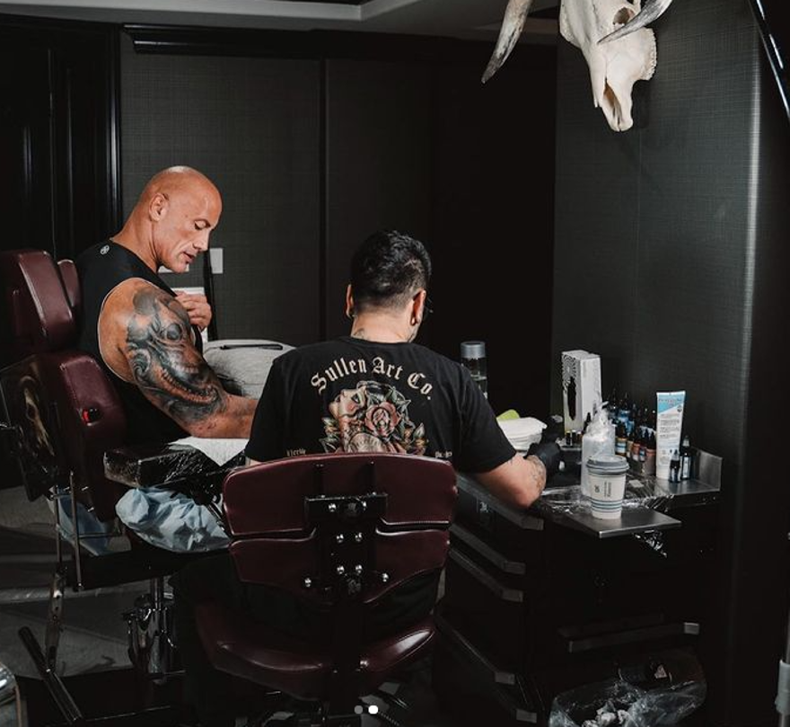 Dwayne 'The Rock' Johnson'ın  yeni dövmesinin yapımı 30 saat sürdü 4