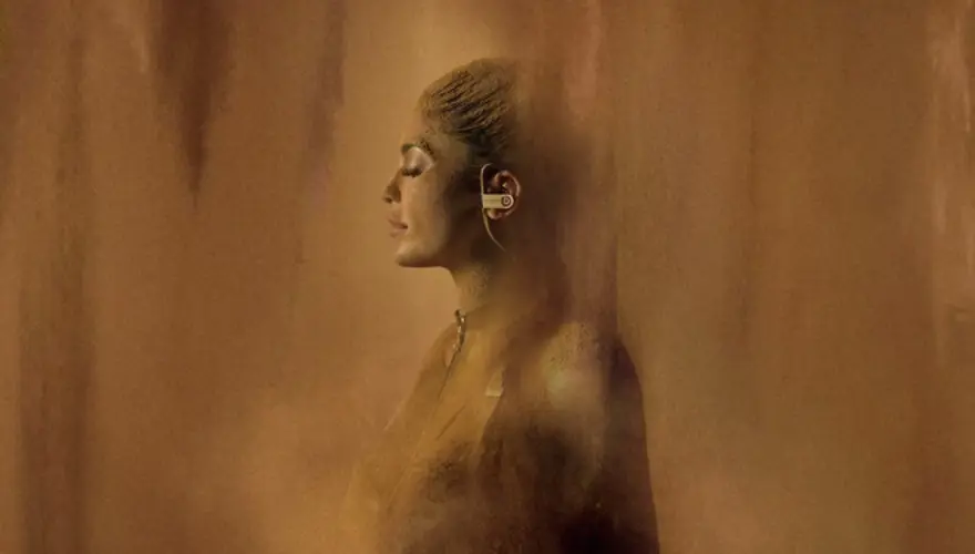 Apple'dan 600 dolara kulaklık (Tanıtımı fenomen isim yaptı) 5 Apple'dan 600 dolara kulaklık (Tanıtımı fenomen isim yaptı) 5