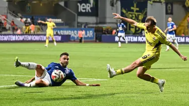 Fenerbahçe, 10 kişi kalan Kasımpaşa'ya takıldı