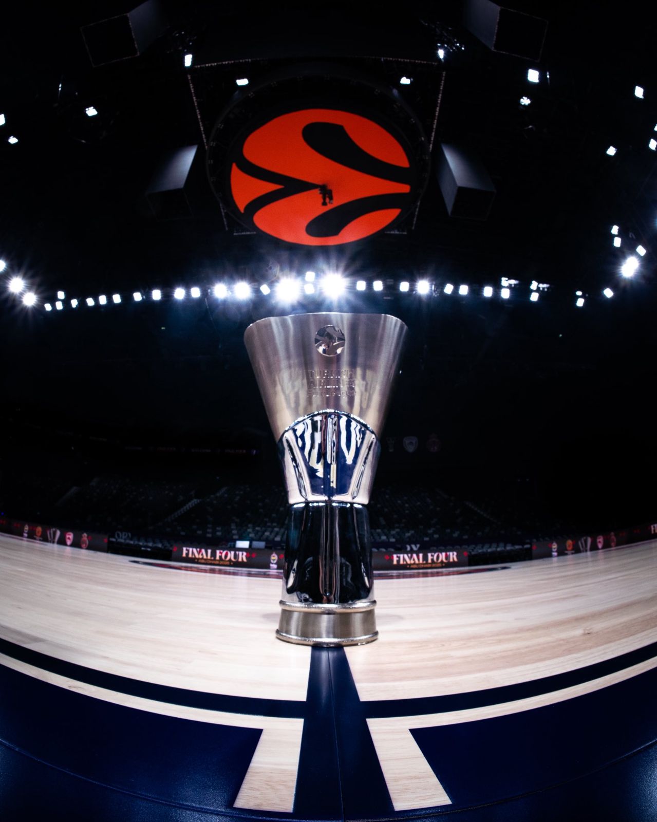 EuroLeague'in 6. haftasında Türk derbisi: Anadolu Efes-Fenerbahçe Beko