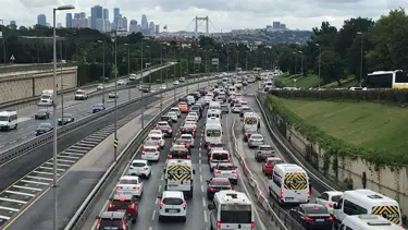Kısıtlama sonrası İstanbul’da trafik yoğunluğu