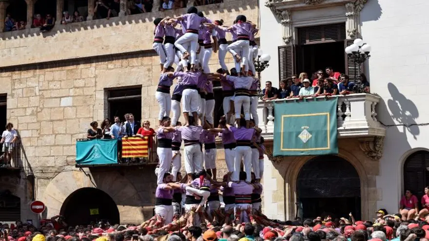 Els Castellers, insan kulesi festivali 5 Els Castellers, insan kulesi festivali 5