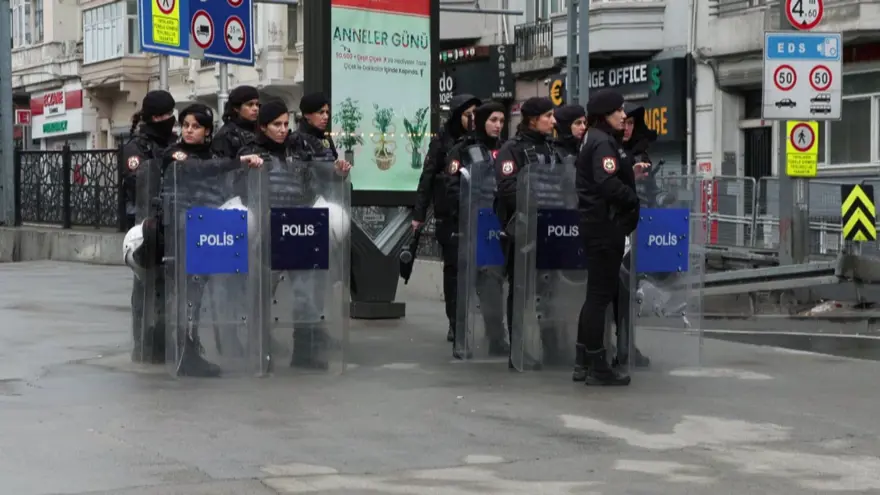İstanbul'da 1 Mayıs tedbirleri: 217 gözaltı, 28 polis yaralı 19