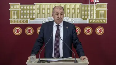 İYİ Parti'li Ümit Özdağ: Partimdeyim bir yere gitmiyorum