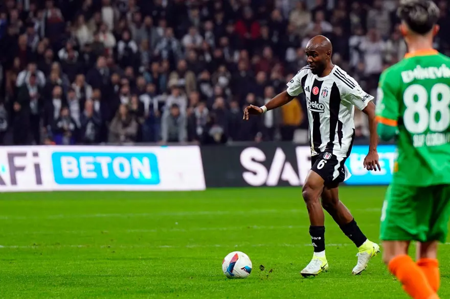 Beşiktaş'ta ayrılacak isimler netleşiyor: Onana, Chamberlain, Masuaku ve Musrati listenin başında 4