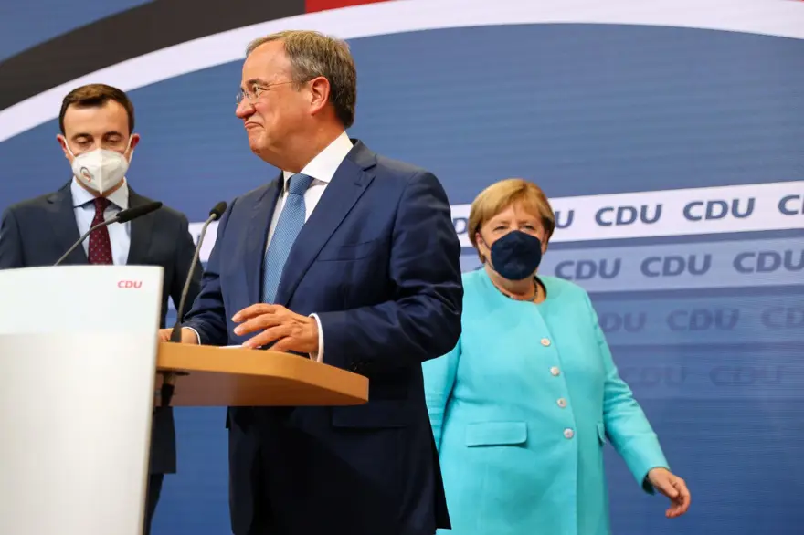 Almanya'da başa baş seçim yarışı 4 Almanya'da başa baş seçim yarışı 4