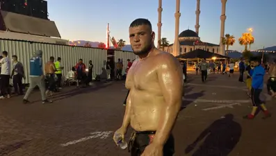 Başarılı güreşçi Burak Bozkurt, kalbine yenik düştü