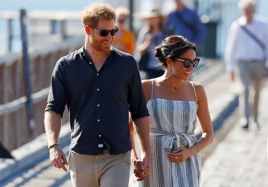 Prens Harry ve eşi Düşes Meghan Markle ikinci çocuklarını beklediklerini açıkladı 8