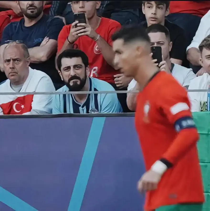 BABASIYLA BENZERLİĞİ GÜNDEM OLDU 