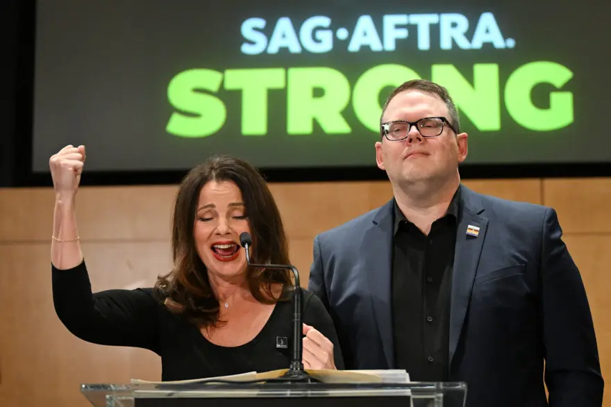 "BÜYÜK BİR ZAFER" 4 "BÜYÜK BİR ZAFER" 4