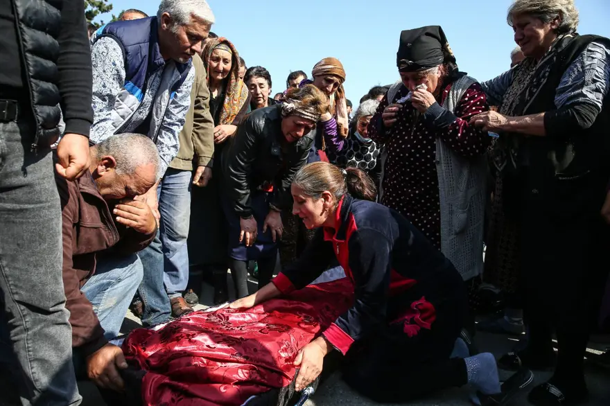 Hain saldırının küçük kurbanları: Cenazede gözyaşları sel oldu 17