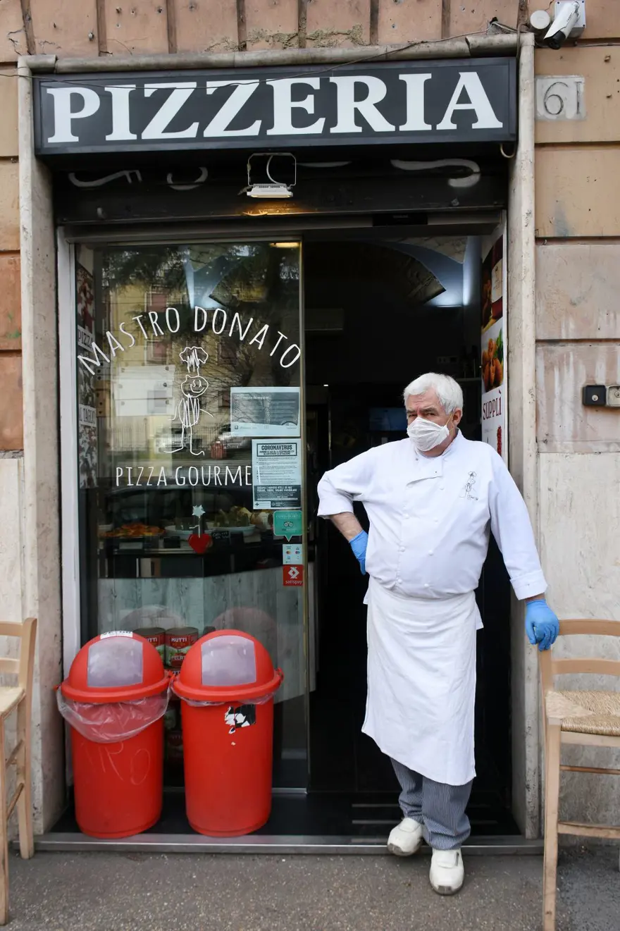 İtalya tarihinin en sessiz günlerini yaşıyor 10