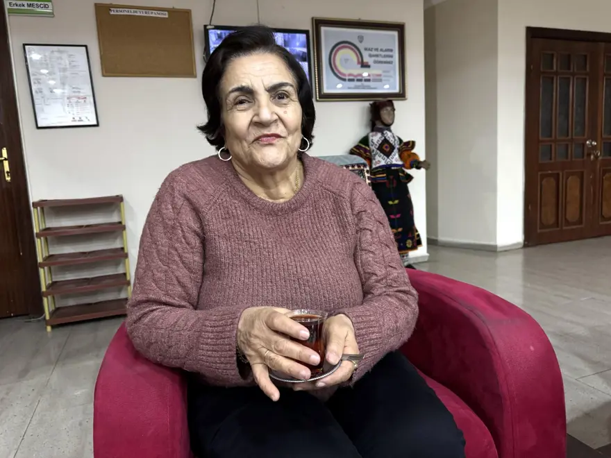 Menşure teyzenin hayali 70 yaşında gerçek oldu: "Evde oturup Azrail'i mi bekliyeyim" 6 Menşure teyzenin hayali 70 yaşında gerçek oldu: "Evde oturup Azrail'i mi bekliyeyim" 6