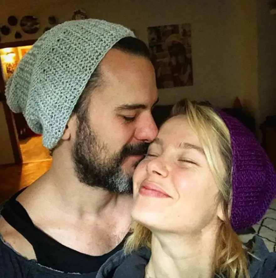 İLK KEZ ANNE OLDU 1