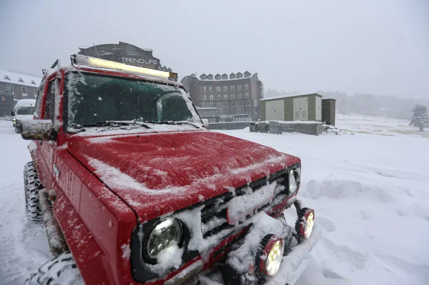 Uludağ'da kar kalınlığı 10 santimetreyi geçti Uludağ'da kar kalınlığı 10 santimetreyi geçti