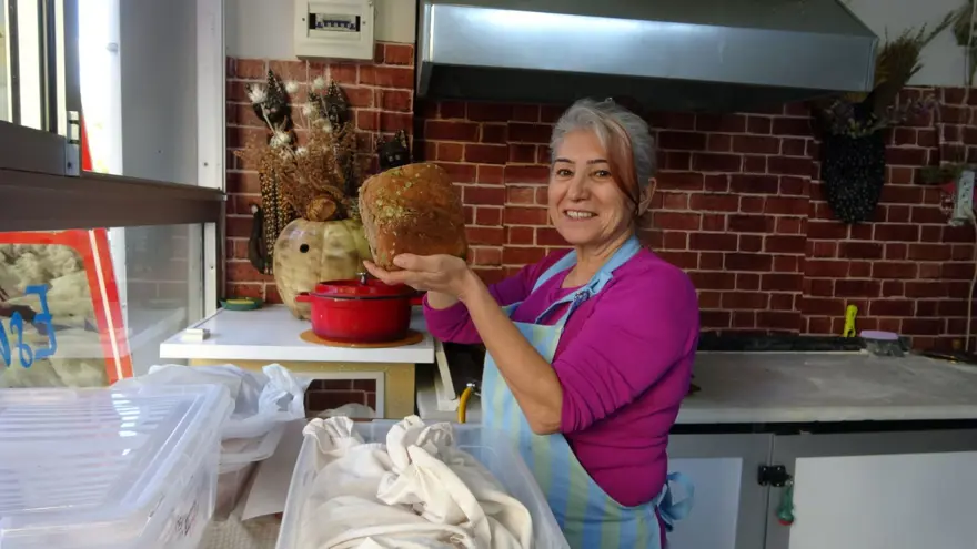 Dağlarda yetişen bitkileri toplayıp üretiyor: "Vücudun süpürgesi" olarak görülüyor 3