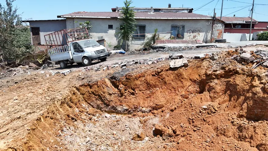 “UÇURUMLARI AŞARAK EVİMİZE GELMEYE ÇALIŞIYORUZ” 5 “UÇURUMLARI AŞARAK EVİMİZE GELMEYE ÇALIŞIYORUZ” 5