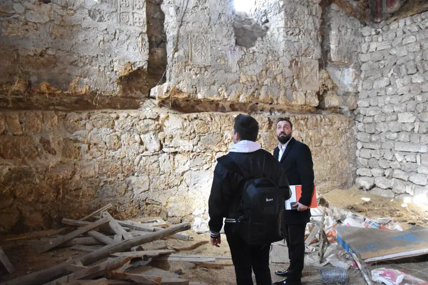 Sahibinden satılık 16 milyon TL tarihi kilise 8