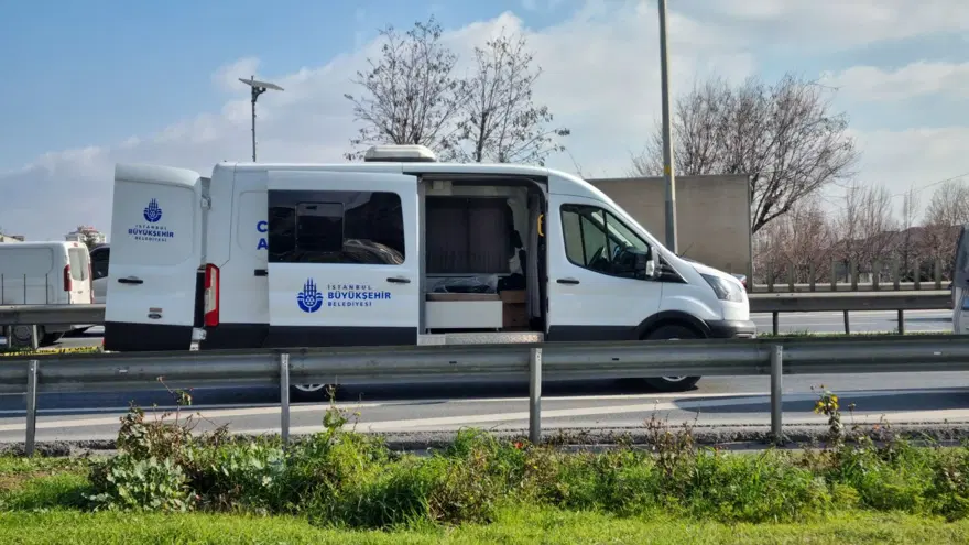 Esenler'de feci kaza: Otomobille çarpışan motosikletli hayatını kaybetti 4