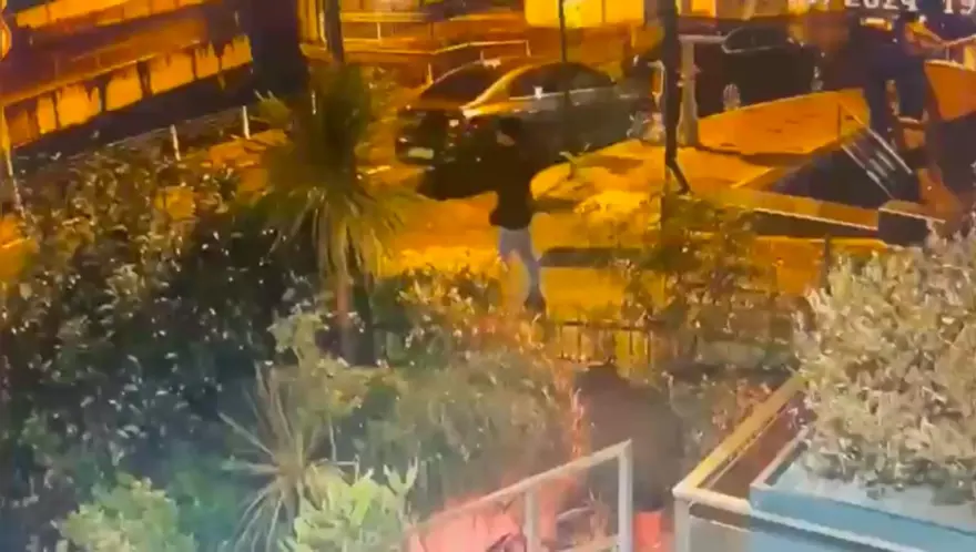 İstanbul'da akılalmaz soygun! İsviçreli iş insanının evine tırmanarak girdi: Şilili Escobar yakalandı 6 İstanbul'da akılalmaz soygun! İsviçreli iş insanının evine tırmanarak girdi: Şilili Escobar yakalandı 6