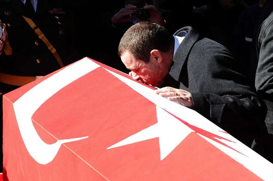 Denktaş'ın ardından 112 Denktaş'ın ardından 112