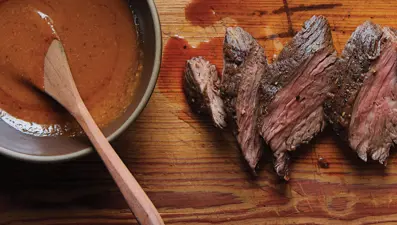 Bifteği bu kadar lezzetli yapan ne? (Biftek sosu nasıl yapılır?)