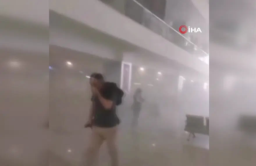 Van Ferit MelenHavalimanı’nda yangın paniği 1 Van Ferit MelenHavalimanı’nda yangın paniği 1