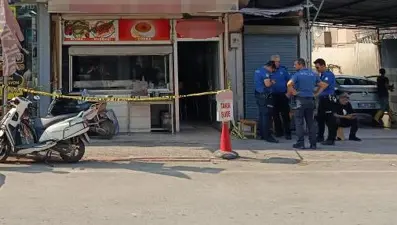 Adana'da evlat vahşeti: Annesini kebapçıda bıçaklayarak öldürdü