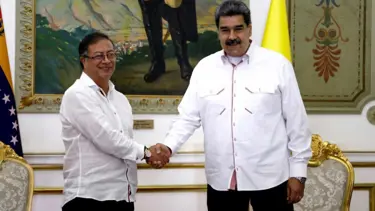 Maduro'dan Petro'ya destek: "Biz siyam ikizleri gibiyiz"