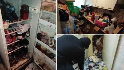 Anne ile oğlunun yaşadığı evden 45 ton çöp çıktı