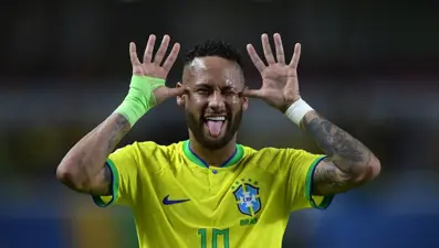Neymar sakatlandı: 10 ay sahalardan uzak kalacak